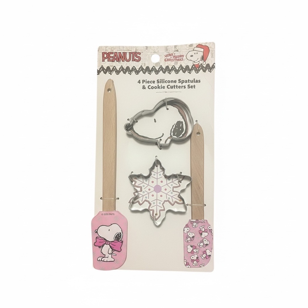 Peanuts Snoopy Pink and Silver Baking Set